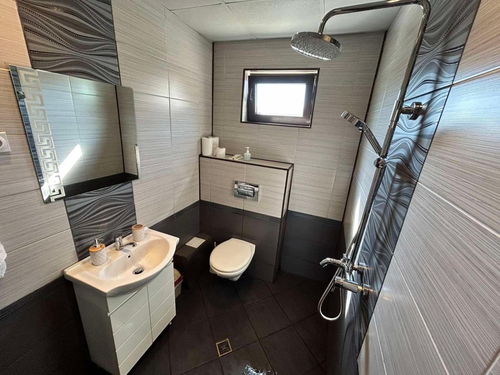 Apart House Ana Апартамент За Гости Ана Vratsa Ngoại thất bức ảnh